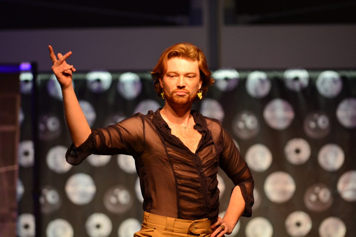 01_01_00_AstralThreadsFashionShow_KOrtega_006