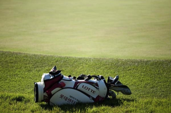 Understanding What Influences Golf Tournament Leaderboards