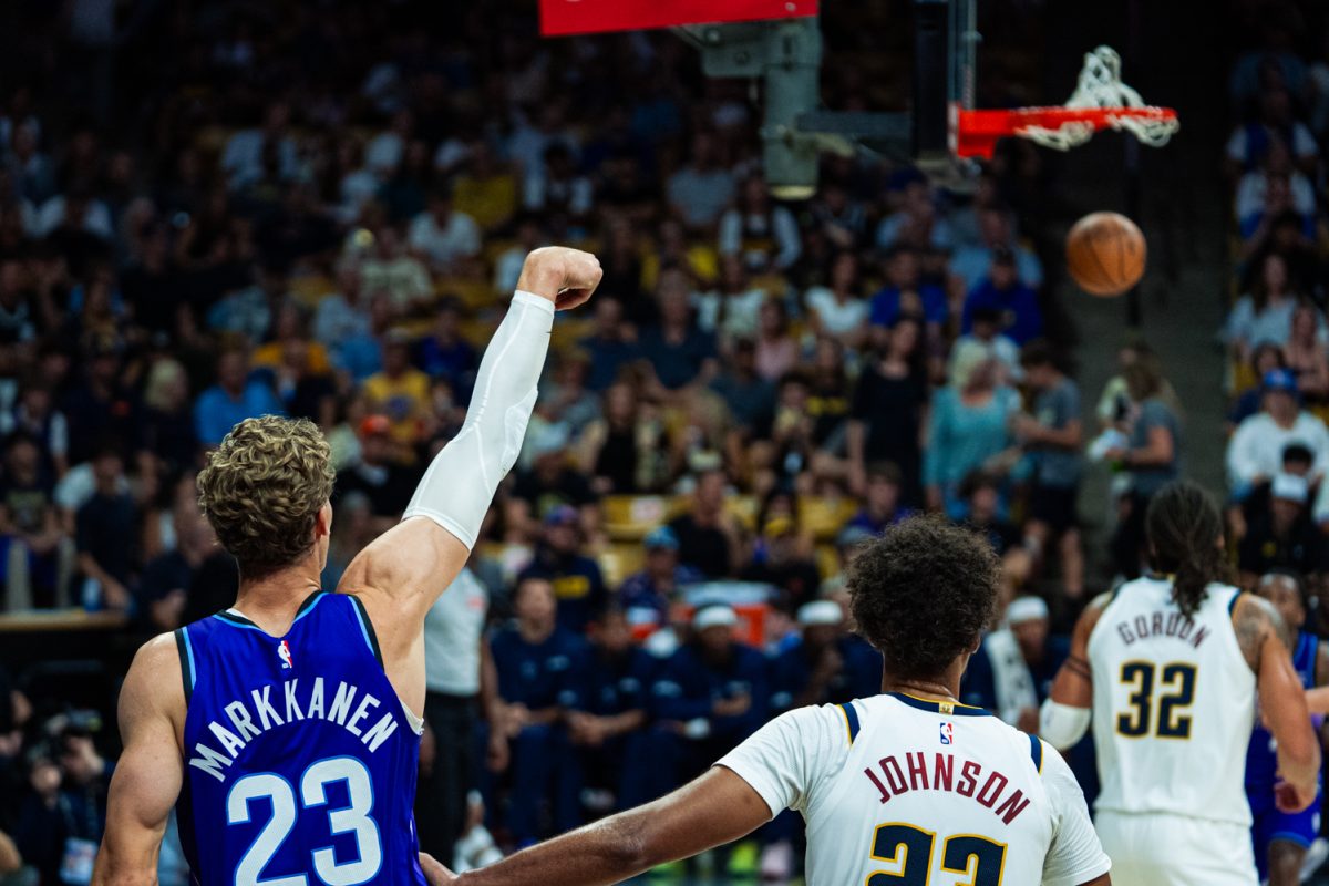 10_04_26_Nuggets_Game_Preseason_CHembury_6